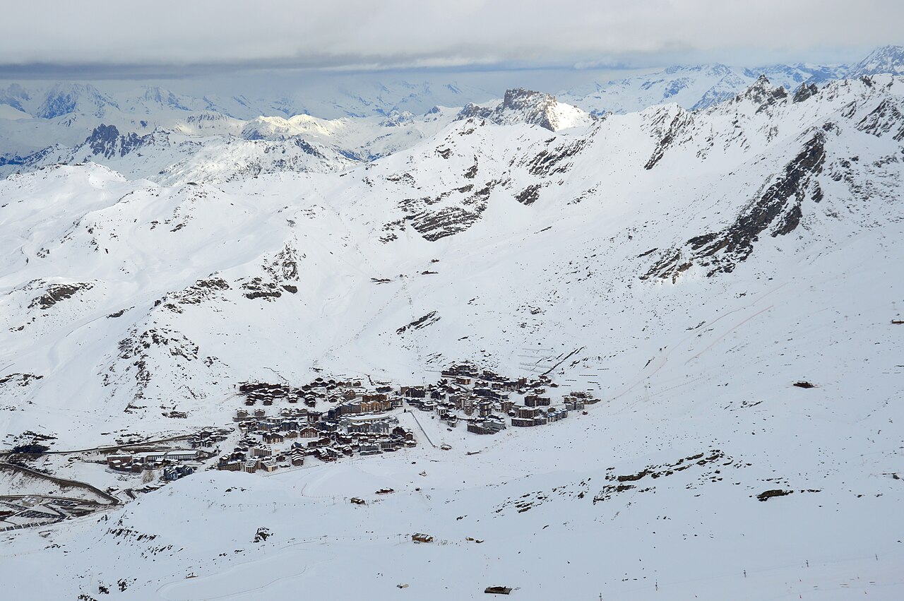 Val Thorens seen from Cime de Caron in winter, within Les Trois Vallées
